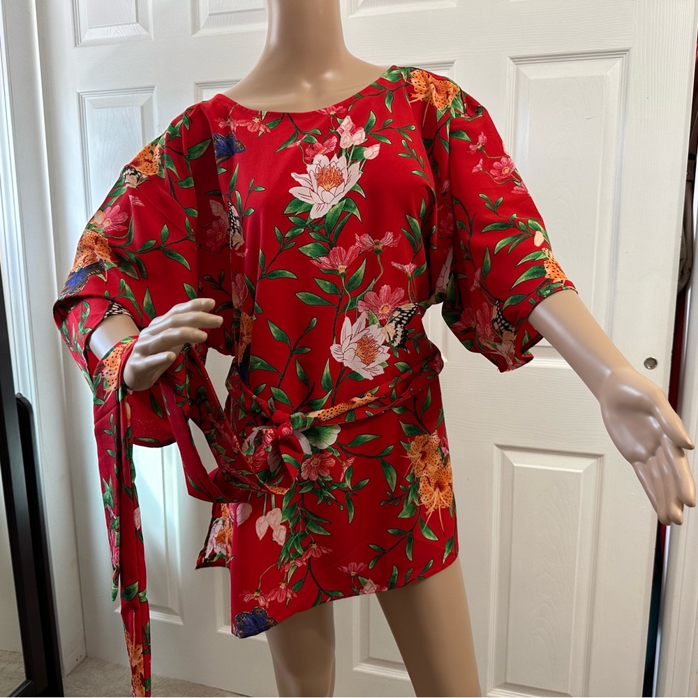 A fun top with fun colors!